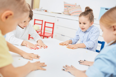 Doble Máster en Atención Temprana y Método Montessori